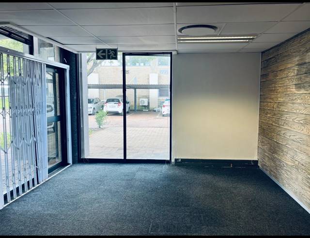 385M² OFFICE TO LET IN RANDJESPARK